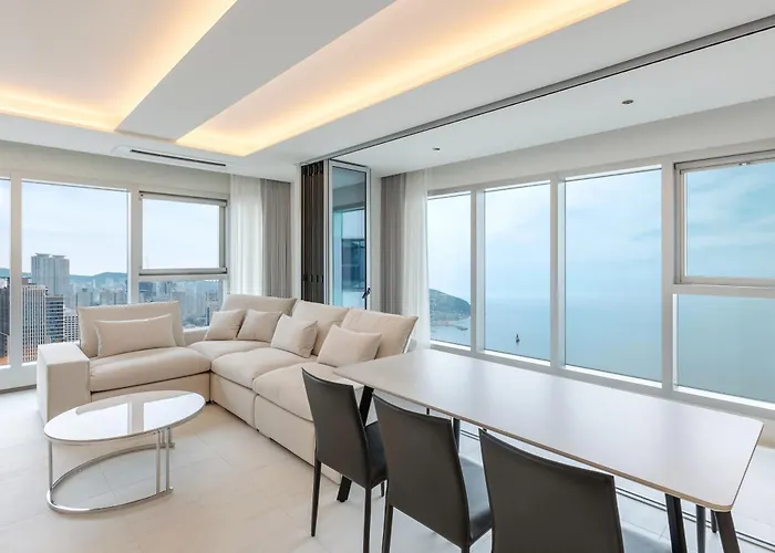 Отель Newcz Haeundae *