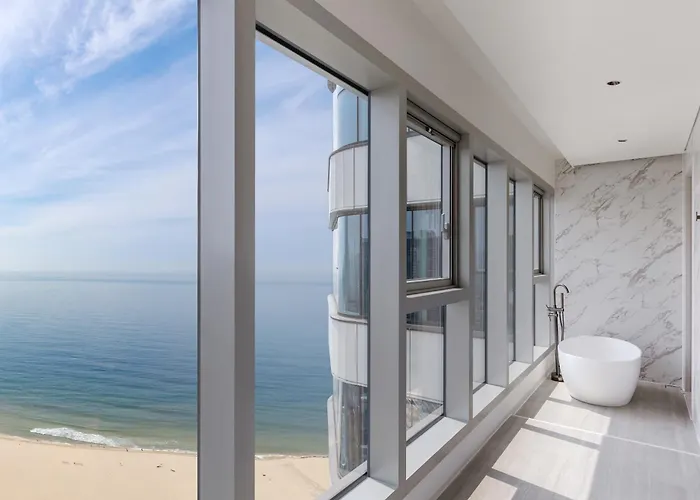 Newcz Haeundae Отель *